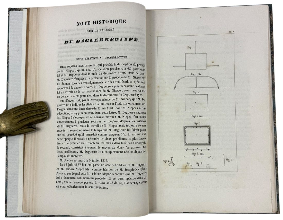 Historique et description des procedes du Daguerreotype et du Diorama — 10