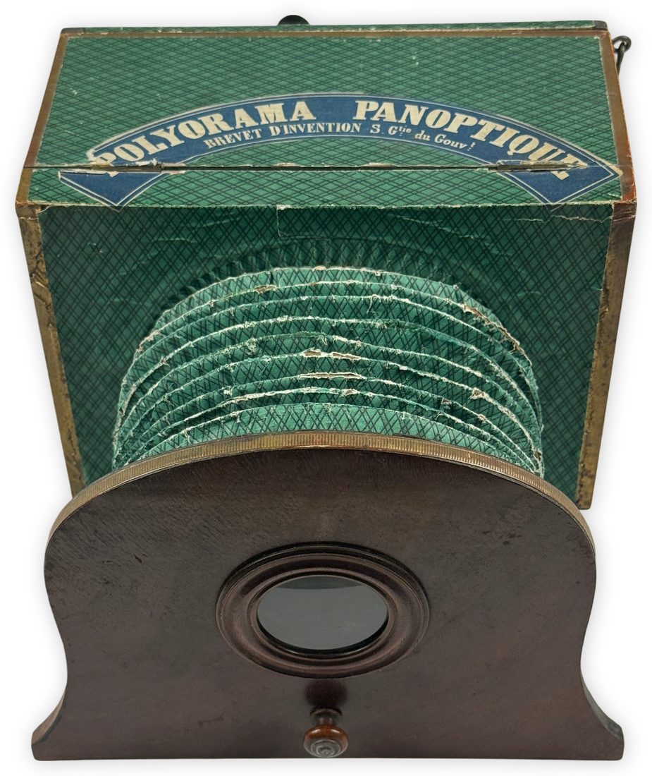 Polyorama Panoptique, medium size, with eight transforming views — 3